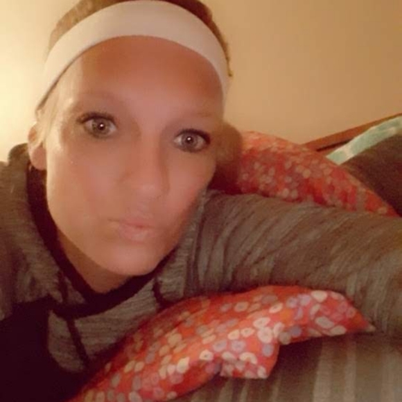 Meet your Posher, Shelley - Picture 3 of 5